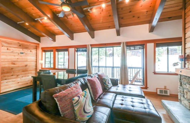 Sunlit suite near Palisades Tahoe
