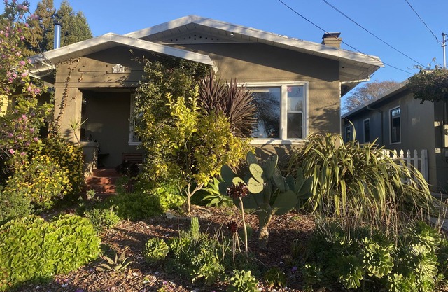 Sunny 3 Bedroom Home In Berkeley