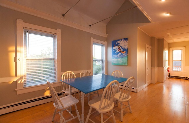 Sunny And Dramatic 4 Bed Perfectly Located in Downtown Newport