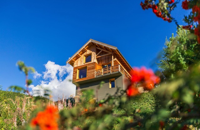 Sunny chalet, panoramic view in Vars Sainte Catherine