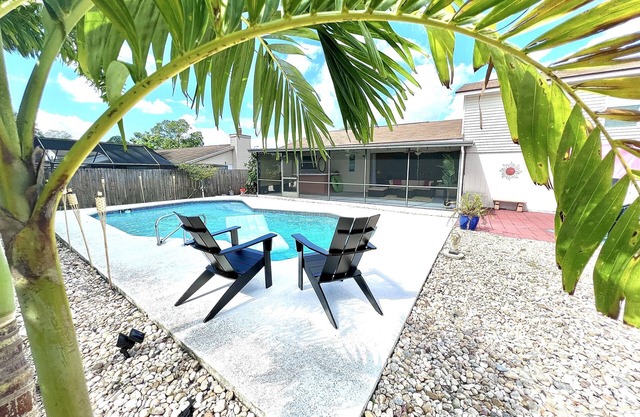 Sunny Home with Pool & Ping Pong