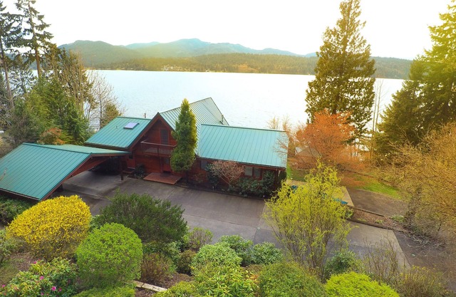 Sunny Lake Whatcom Waterfront Pvt 200' Beach/Dock/Boat Launch/Kayaks/SUP/Hot Tub