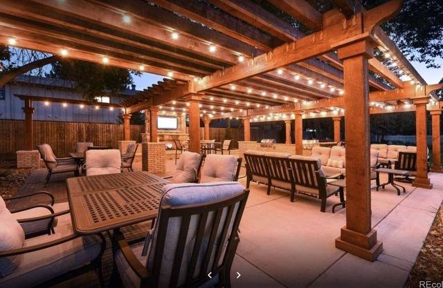Sunny Pet friendly 2bd/2ba condo w/pool & hot tub