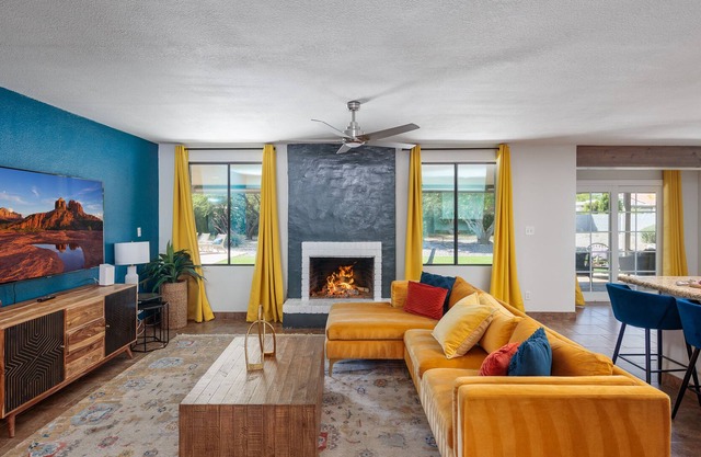 SUNNY SANCTUARY - HEART OF SCOTTSDALE!