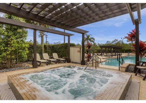 Sunny Summer Awaits - Renovated Townhome by Disney!