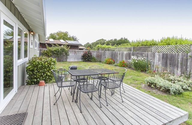 Sunny, Updated House a Block from Pt. Reyes Nat'l Seashore