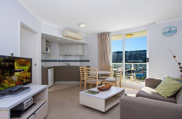 SUNNYSIDE - ETTALONG BEACH RESORT