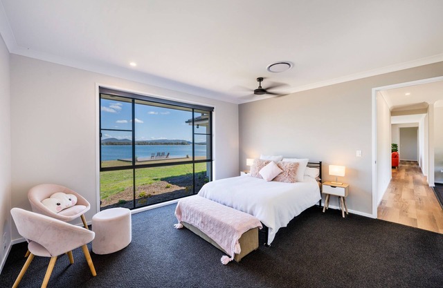 Sunset Dreams, Nestled on the picturesque Clarence River