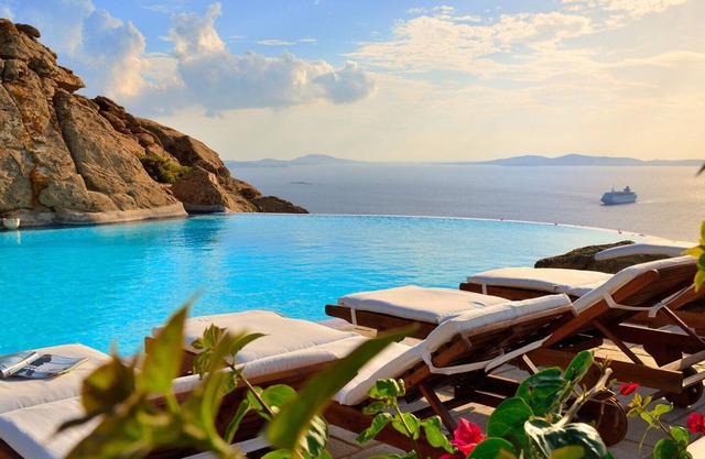 Sunset Oasis Villa Karam w/private pool