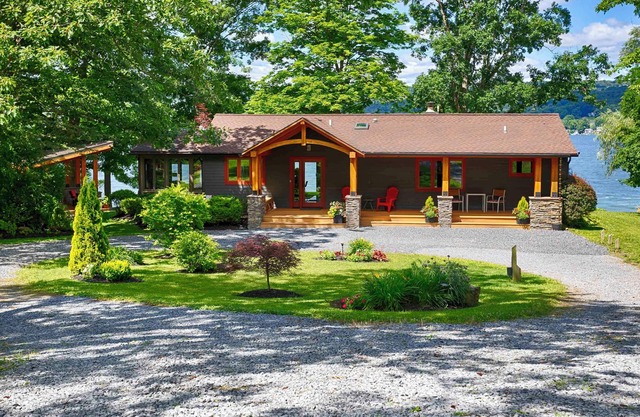 Sunset Point:"Upscale Keuka Lakehouse, Walk To Keuka Springs Winery!"