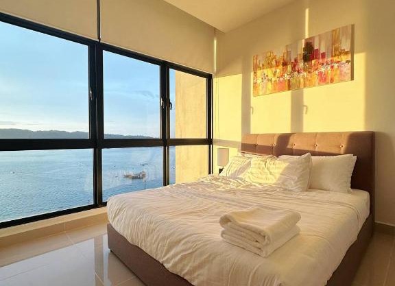 Sunset Seaview Studio Apartment at Kota Kinabalu City Centre