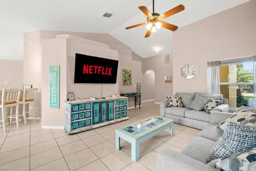Sunset Serenity - 3BR Beach Townhome with outdoor patio - NEW HOT TUB, Steps to Ocean Fun!