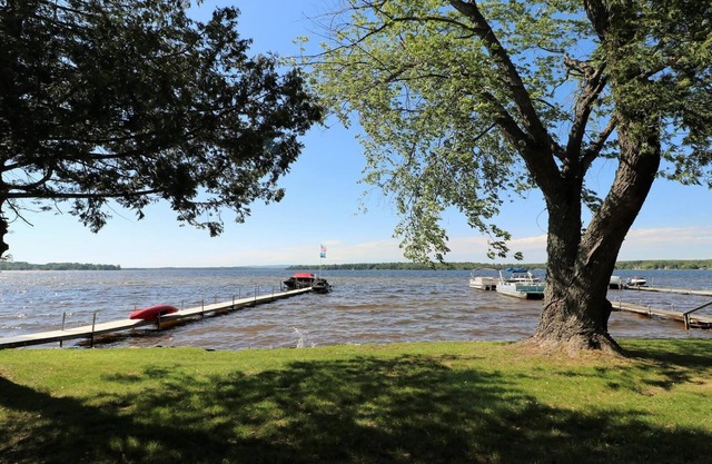 Sunset Shore on Pickerel Lake - breathtaking sunsets & Inland Waterway await!