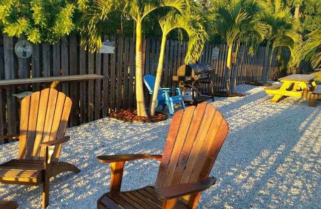 Sunset view on Lemon Bay - Duplex property - Seahorse Cottage