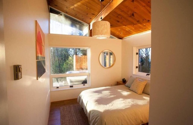 Sunshine Coast Modern Escape!