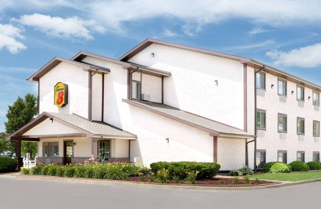 Super 8 by Wyndham Boone