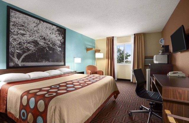 Super 8 by Wyndham Marion