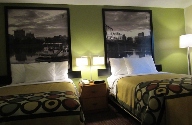Super 8 by Wyndham New Cumberland