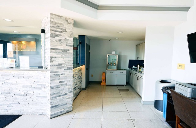 Super 8 by Wyndham Pueblo