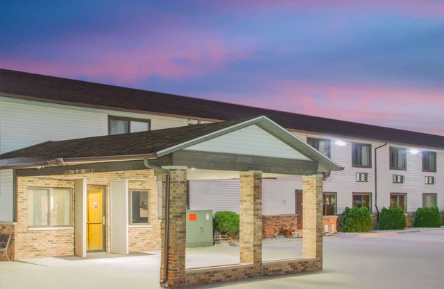 Super 8 by Wyndham Story City