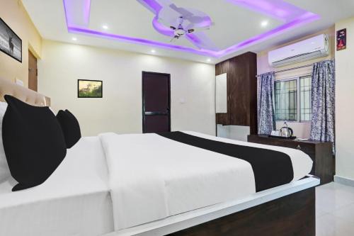 Super Collection O Danapur Near Railway Station