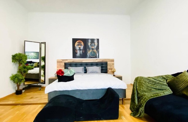 Super Comfy 1BR&1LR Apt, 7- Min to Westbahnhof