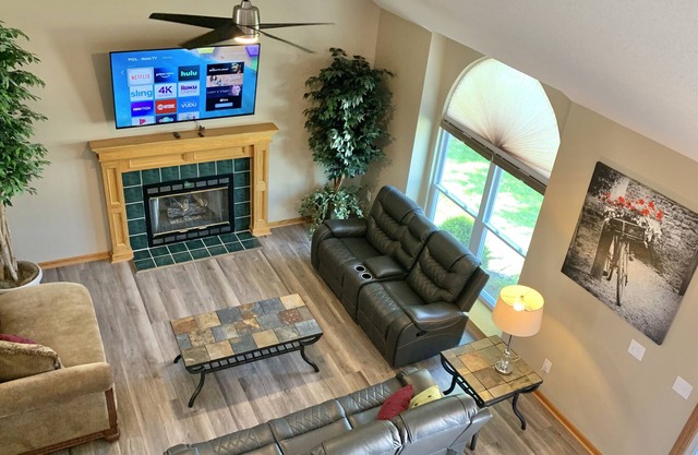 Super location! Quite & Clean, Rock Island Walking & Biking trail. Nice Game Rm.