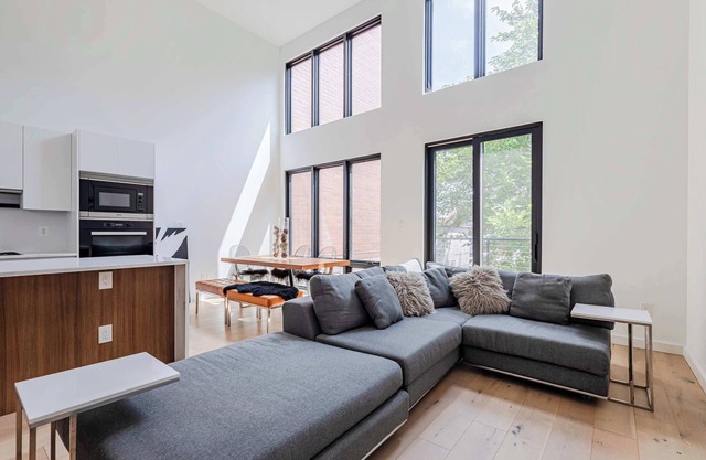 Super modern penthouse in Shaw