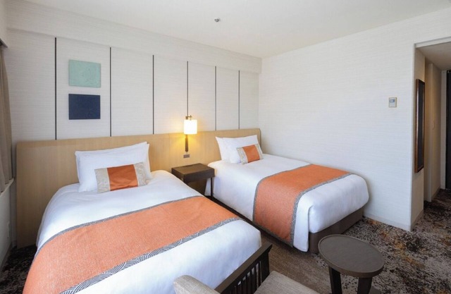 Super Single Club in hotel in superb Minato City