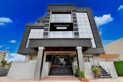 Super Townhouse Chakan MIDC Pune Formerly Renuka Executive