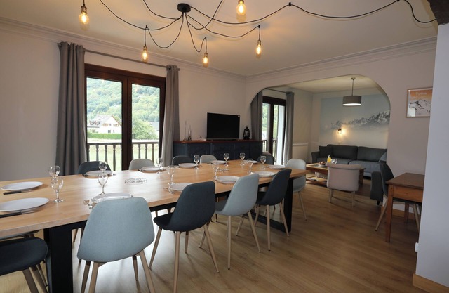 Superb 12-15 person apartment with garden