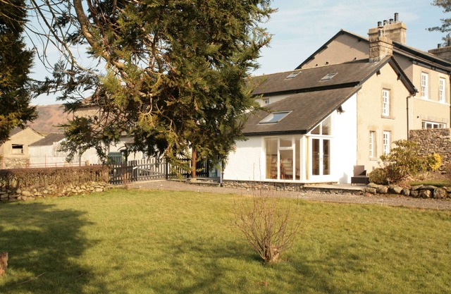 Superb 2 bedroomed cottage & large garden