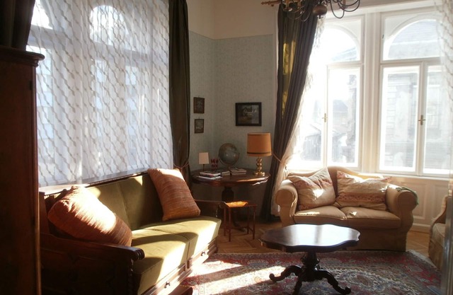 Superb 4-room corner apartment