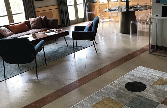 Superb apartment, 5* tourism, 132m2, downtown but quiet.