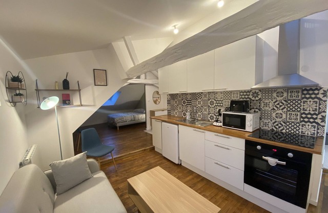Superb apartment at the foot of the cathedral.