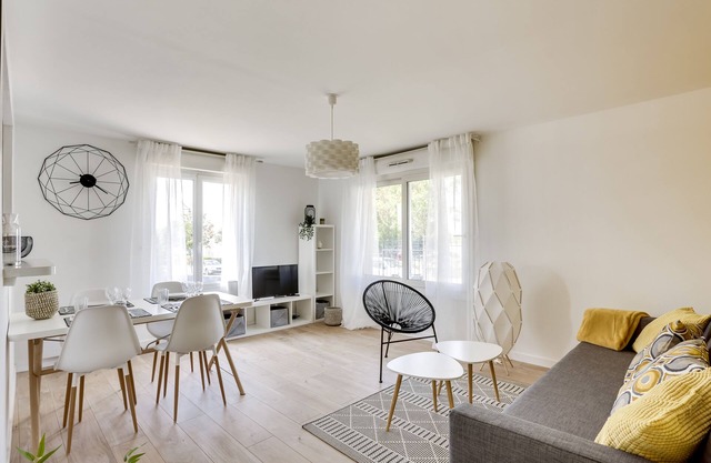 Superb F2 Quiet /Spacious /Functional near Paris