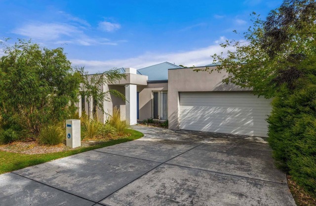 Superb Quiet Court Location Family Friendly Retreat in a Prime Location