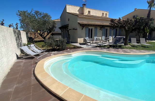 Superb villa with swimming pool, between garrigue and Mediterranean beaches