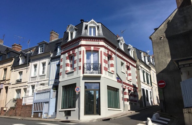Superbe House 12 People 200m2 Center of Trouville + Fitness, BabyFoot, Cheminee