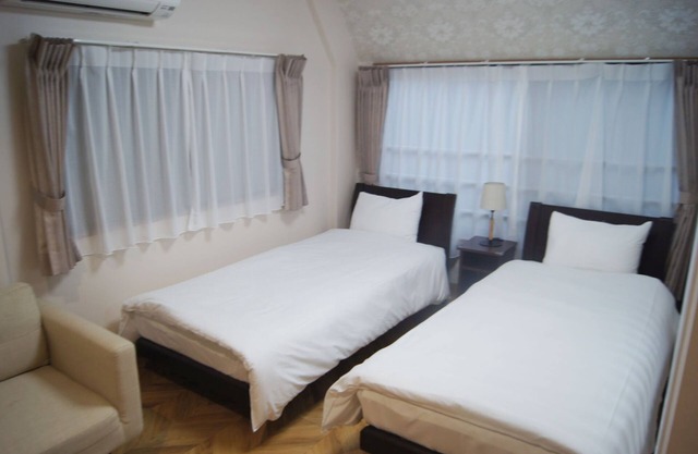 Superior family 3 single beds1 double bedsepara - Room 306/Osaka Ōsaka