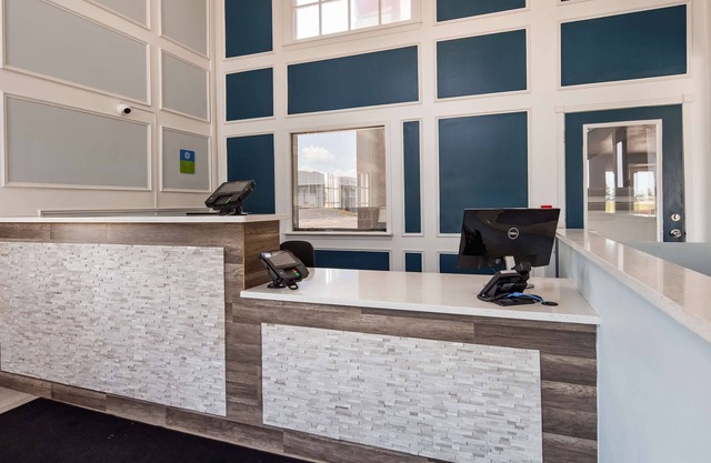 SureStay Hotel by Best Western Olathe