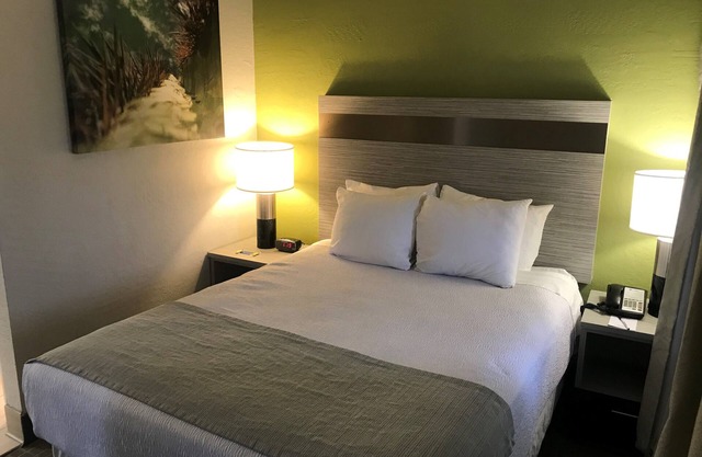 SureStay InnSuites Phoenix Hotel & Suites by Best Western