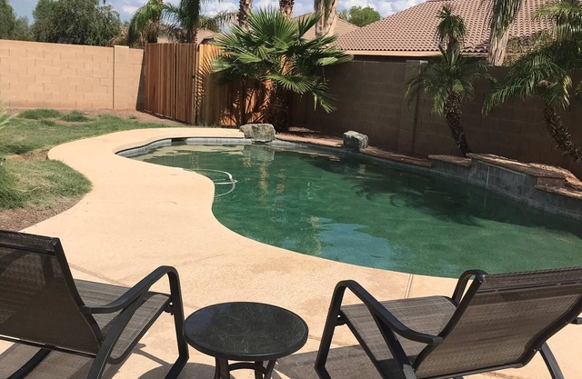Surprise Oasis, Large Back Yard , Pool, Fun In The Sun, Private.