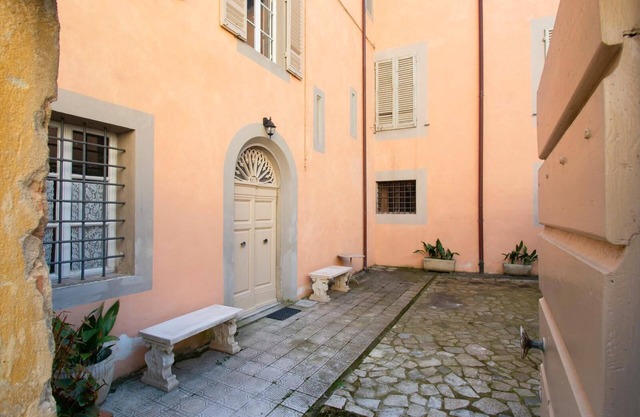 Susanna's little palace within the castle walls