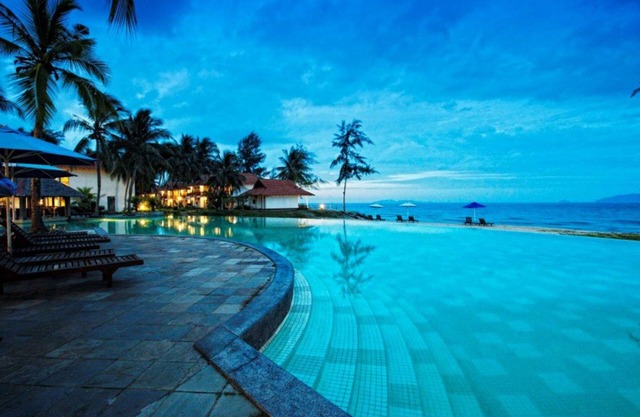 Sutra Beach Resort