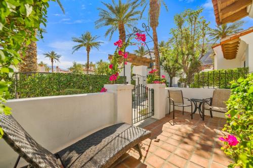 SV004 Single Story LQ Resort Studio Spa Villa