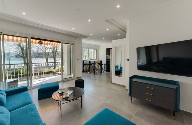 Swan Lake - Design apartment facing Lake Annecy