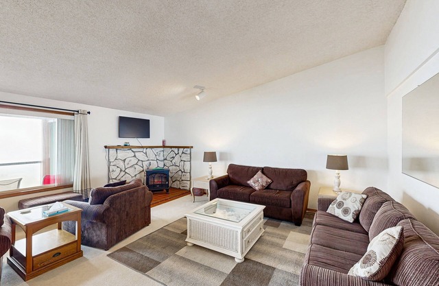 Sweeping Oceanfront Views Await Tranquil Condo w/Balcony, Beach Access, W/D