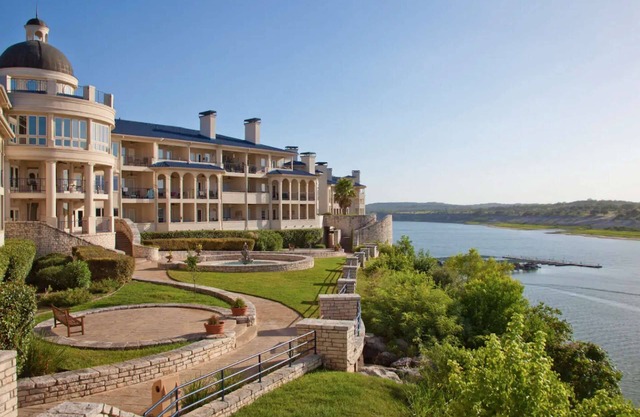 Sweeping Views of Lake Travis, Luxury Resort Amenities with 3 Pools, Hot Tub and Fitness Center