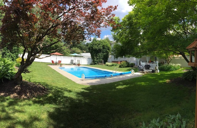 Sweet Backyard Oasis!